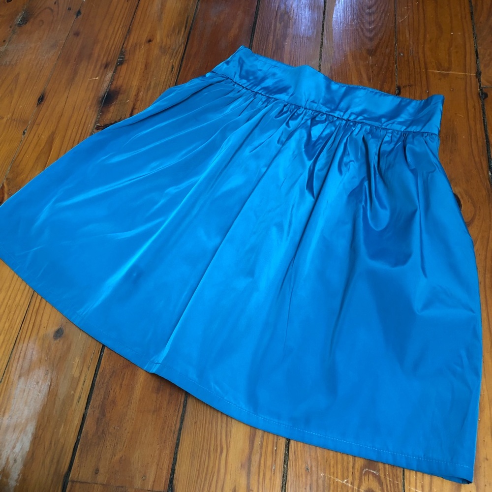 Small UO blue skirt with pockets cute summer style